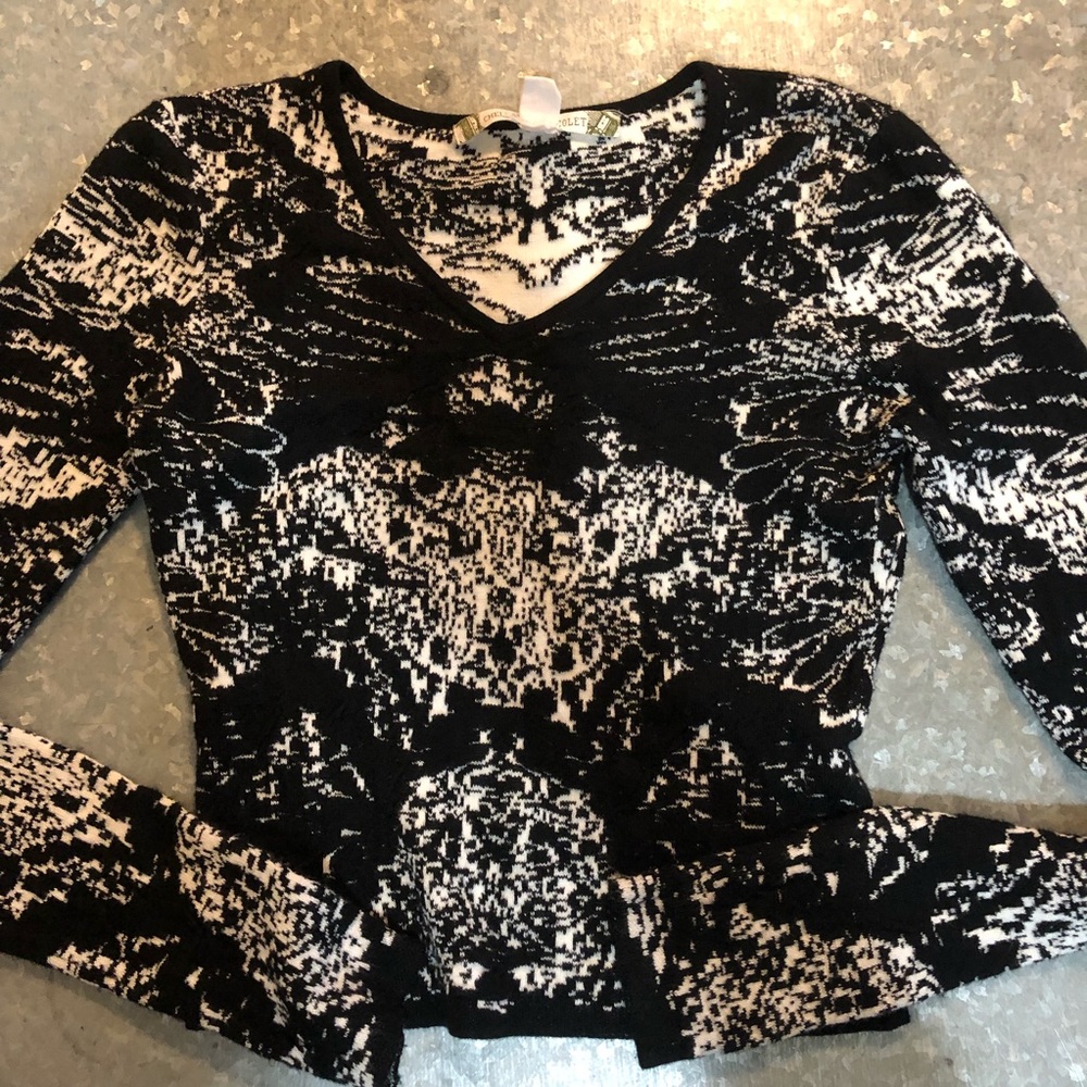 Chelsea & Violet V-Neck Sweater! SZ XS